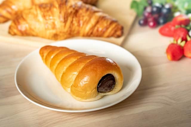 菓子パン ばかり食べる人
